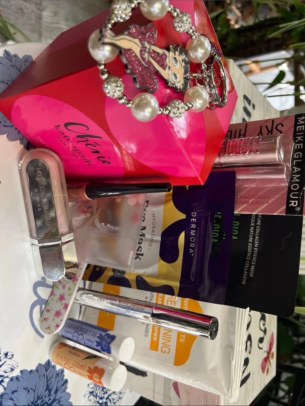Beauty bundle featuring Betty and Kate Spade